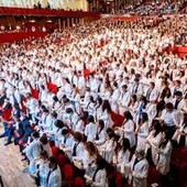 Unicamillus, 400 futuri medici indossano il camice bianco a Roma Unicamillus, 400 futuri medici indossano il camice bianco a Roma