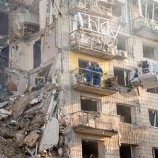 Ucraina, nella notte massiccio attacco di droni su Kiev