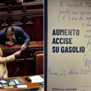 'Governo Meloni: 3 anni di tasse', Conte regala libro alla premier con una dedica speciale 'Governo Meloni: 3 anni di tasse', Conte regala libro alla premier con una dedica speciale