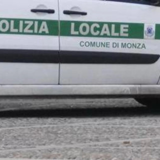 Monza, ciclista investito e ucciso da tir fuori dalla Villa Reale