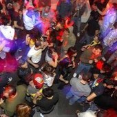 Milano, 19enne all'uscita discoteca denuncia: "Mi hanno violentata"