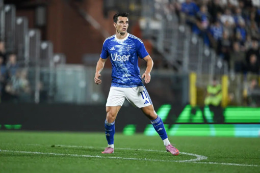 Il Como vola alto: 3-1 al Verona e profumo d’Europa Il Como vola alto: 3-1 al Verona e profumo d’Europa