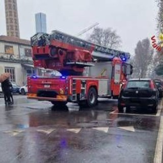 Milano, incendio all'ospedale Sacco: evacuati pazienti di un padiglione Milano, incendio all'ospedale Sacco: evacuati pazienti di un padiglione