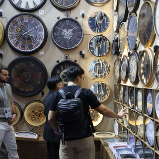 Cina: Fiera di Canton attira un numero record di acquirenti internazionali