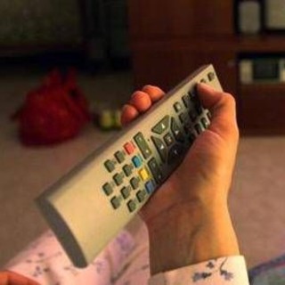 Ascolti tv, La Ruota della Fortuna contro Affari Tuoi: chi ha vinto lunedì 6 ottobre Ascolti tv, La Ruota della Fortuna contro Affari Tuoi: chi ha vinto lunedì 6 ottobre