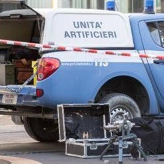 Spedisce pacco con una bomba all'agenzia di recupero crediti, 60enne indagato