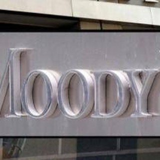 Moody's alza il rating dell'Italia a Baa2: outlook passa a stabile