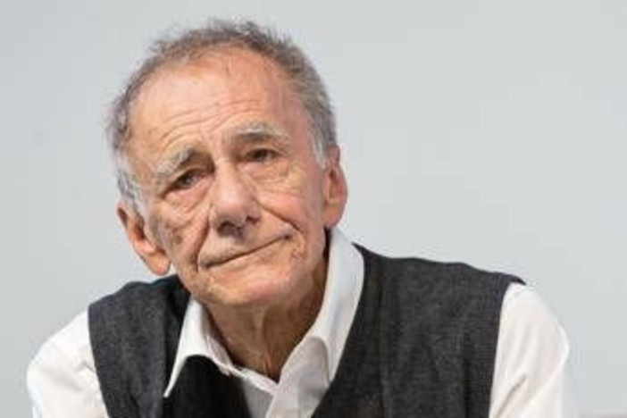 Roberto Vecchioni rinviato a giudizio per diffamazione di La Russa junior