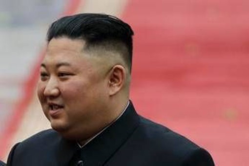 Kim Jong Un si rivede: il leader nordcorano in visita in Cina attraversando nuovo ponte Kim Jong Un si rivede: il leader nordcorano in visita in Cina attraversando nuovo ponte