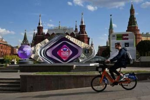 Intervision Song Contest, la risposta 'patriottica' di Putin all'Eurovision: oggi la finale