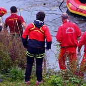 Grosseto, uomo trovato morto in un laghetto artificiale: era scomparso da casa