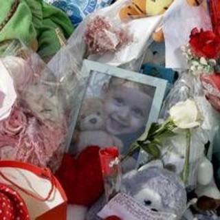 Bimbo trapiantato morto a Napoli, oggi i funerali di Domenico