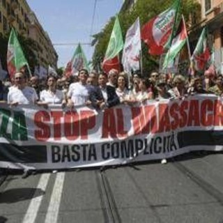 &quot;Fermiamo il massacro&quot;, a Roma il grido per Gaza. Schlein: &quot;In piazza l'Italia che non tace&quot;