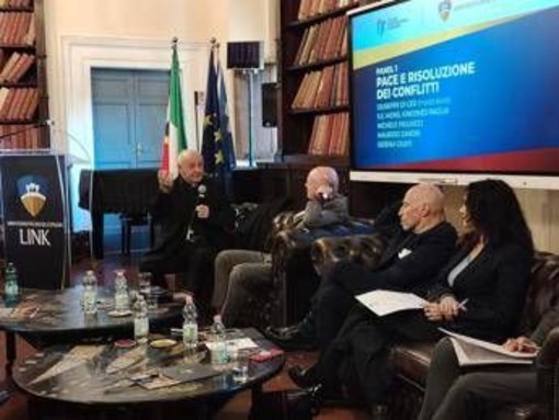 Pace, Paglia: "Manca visione universale politica, assistiamo a balcanizzazione del mondo" Pace, Paglia: "Manca visione universale politica, assistiamo a balcanizzazione del mondo"