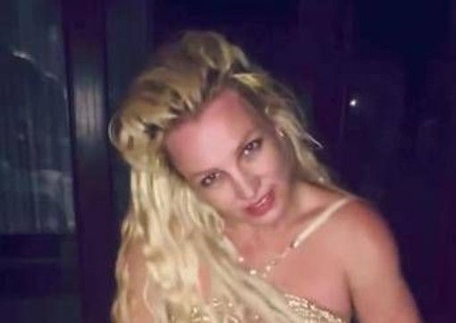 Britney Spears entra in riabilitazione dopo l'arresto: "Ha toccato il fondo"