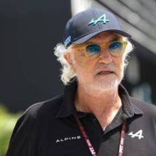 Flavio Briatore, funerali di Papa Francesco: &quot;Ore di fila solo per i selfie&quot;