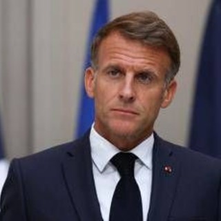 Francia si prepara ad attacchi dalla Russia, Macron: "Chiesto piano contro droni"