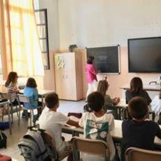 Sesso, i giovani preferiscono parlarne a scuola
