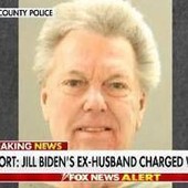 Usa, l'ex marito della first lady Jill Biden incriminato per l'omicidio della moglie Usa, l'ex marito della first lady Jill Biden incriminato per l'omicidio della moglie