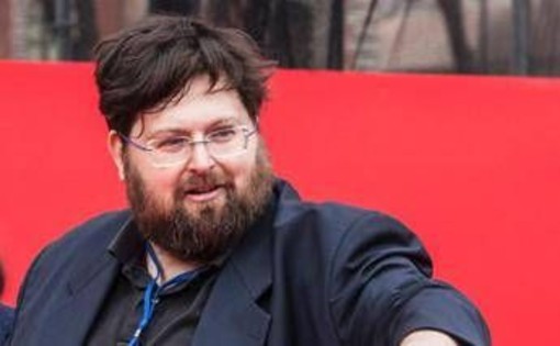 Caos in Coppa d'Africa, Adinolfi attacca: "Islam è il male del mondo" Caos in Coppa d'Africa, Adinolfi attacca: "Islam è il male del mondo"