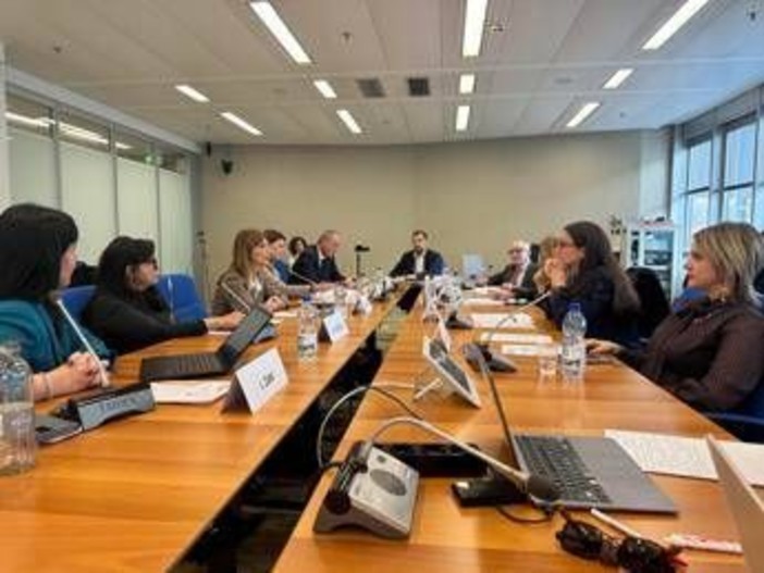 Obesità, dall'esperienza di Uk e Lombardia un modello sistemico per gestirla Obesità, dall'esperienza di Uk e Lombardia un modello sistemico per gestirla