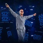 Gigi D'Alessio torna in tour e sogna San Siro: "La mia intelligenza napoletana, non artificiale"