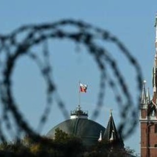 Russia, l'ultimo allarme dei servizi: "Londra attaccherà una nave" Russia, l'ultimo allarme dei servizi: "Londra attaccherà una nave"