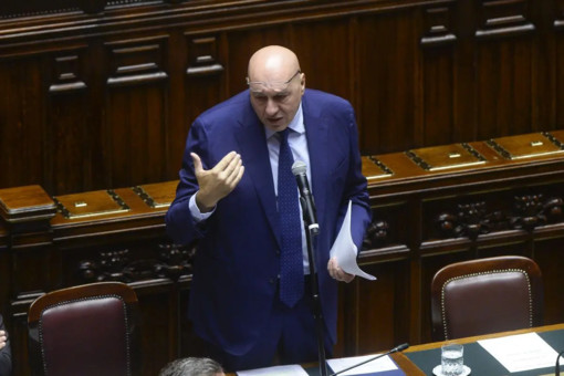 Ucraina, Crosetto “Mosca finge apertura ma il negoziato non decolla” Ucraina, Crosetto “Mosca finge apertura ma il negoziato non decolla”