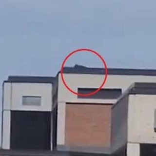 Kirk ucciso, ipotesi cecchino sul tetto: il video