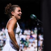 C'è Federer, Paolini si emoziona: "Dovevo restare concentrata" C'è Federer, Paolini si emoziona: "Dovevo restare concentrata"