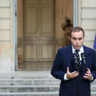 Francia, il primo ministro Lecornu si è dimesso Francia, il primo ministro Lecornu si è dimesso