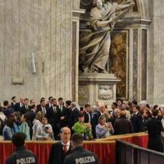 Da Ranieri a Dybala, delegazione della Roma a San Pietro per l'omaggio a Papa Francesco