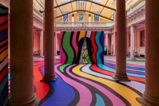 glo presenta 'Hyper Portal' di Michela Picchi e debutta nel fashion