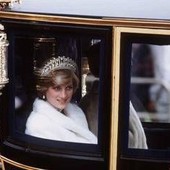 Addio a David Thomas, lo storico 'Gioielliere della Corona': l'incontro con la famiglia reale Addio a David Thomas, lo storico 'Gioielliere della Corona': l'incontro con la famiglia reale