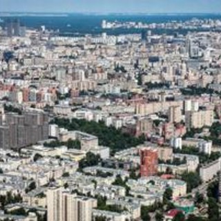 Ucraina-Russia, Mosca sotto attacco droni costretta a chiudere tutti gli aeroporti Ucraina-Russia, Mosca sotto attacco droni costretta a chiudere tutti gli aeroporti