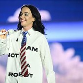 Casa Bianca usa 'Firework' in un video su attacchi militari, Katy Perry: "Mia musica non celebra guerra" Casa Bianca usa 'Firework' in un video su attacchi militari, Katy Perry: "Mia musica non celebra guerra"