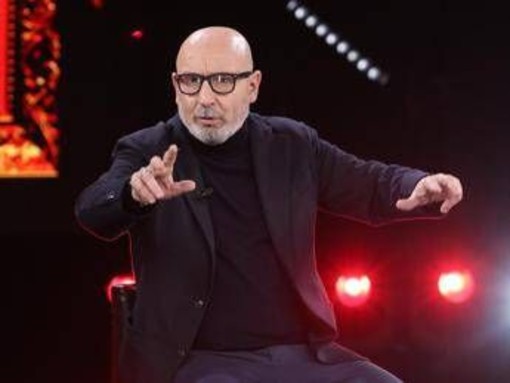 Maurizio Battista denunciato dall'ex impresario per stalking e diffamazione