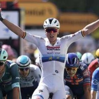 Tour de France, a Merlier la nona tappa davanti a Milan
