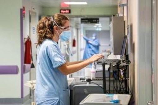 Lutto in Valsugana, muore a 56 anni la maestra Clara: da 8 mesi era in coma dopo un intervento estetico