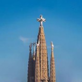 Barcellona, 24 tonnellate di adesivo Loctite per completare le torri della Sagrada Familia
