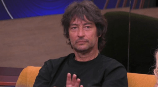 Simone Annicchiarico squalificato dal Grande Fratello Vip: la comunicazione Simone Annicchiarico squalificato dal Grande Fratello Vip: la comunicazione
