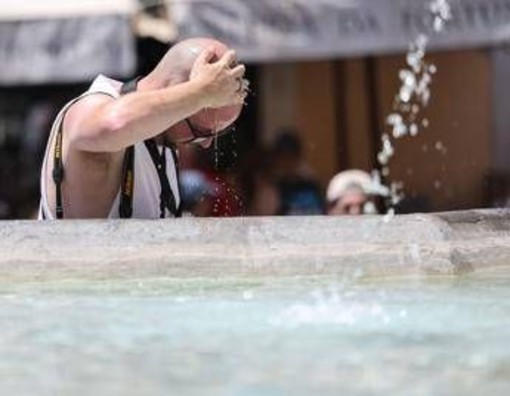 Stop al caldo, arriva la pioggia ma dura poco: sole nel weekend, il meteo
