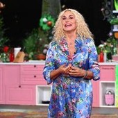 Antonella Clerici, la denuncia sui social per l'eccessiva magrezza: "Pericolosa deriva" Antonella Clerici, la denuncia sui social per l'eccessiva magrezza: "Pericolosa deriva"