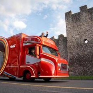 Milano-Cortina: con Coca-Cola, viaggio della fiamma olimpica percorso che celebra sport, musica e condivisione Milano-Cortina: con Coca-Cola, viaggio della fiamma olimpica percorso che celebra sport, musica e condivisione