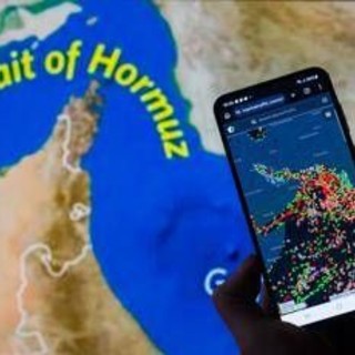 Iran, Trump annuncia blocco di Hormuz: come funziona e i punti critici Iran, Trump annuncia blocco di Hormuz: come funziona e i punti critici