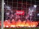 Fumogeni e fuochi d'artificio in campo, sospesa e rinviata Ajax-Groningen
