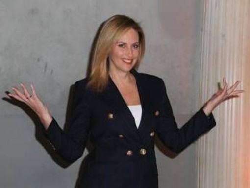 Chiara Giallonardo incinta, l'annuncio a La volta buona: &quot;Mamma a 46 anni, è un miracolo&quot;