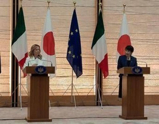 Meloni in Giappone, incontro con Takaichi: "Crediamo molto in questa alleanza, in questa amicizia"