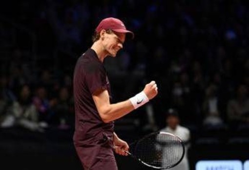 Sinner, inizio sul velluto a Melbourne: vince due set, poi Gaston si ritira Sinner, inizio sul velluto a Melbourne: vince due set, poi Gaston si ritira