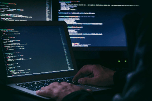 La Cina spia le università britanniche? L'allarme dell'MI5 e l'accusa a Pechino